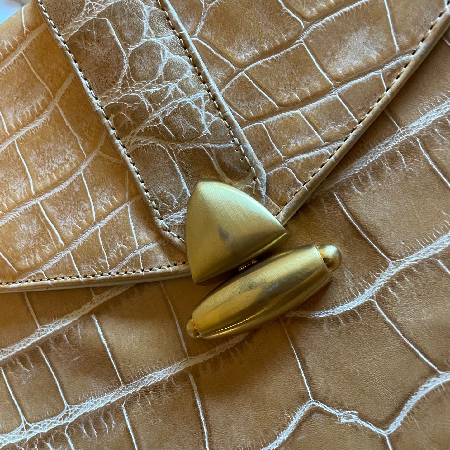 Vintage Sondra Roberts Tan Croc Embossed Patent Leather Bag
