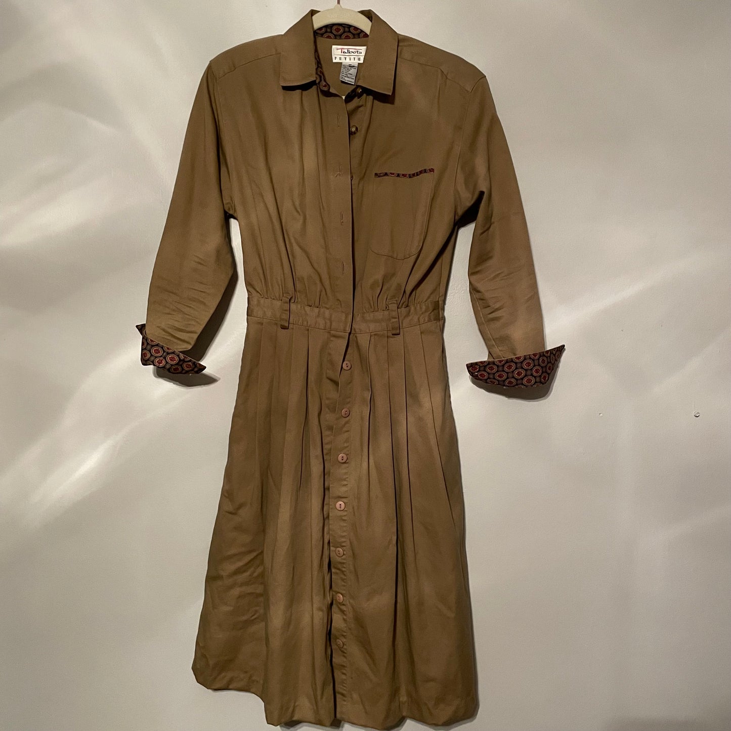 ‘Khadeeja’ Button-Thru Khaki Dress (Sz. M/8)